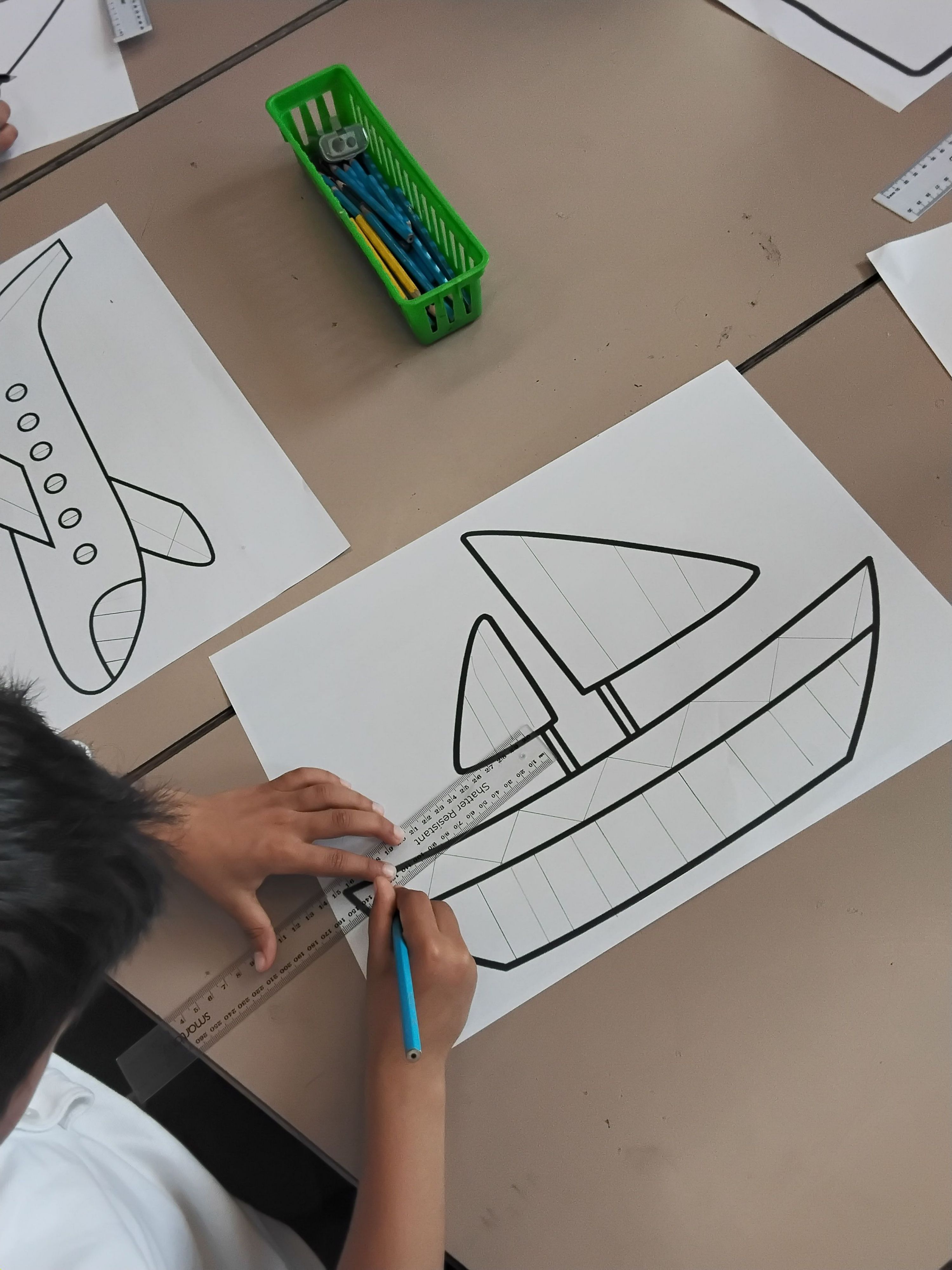 Sketching geometric patterns