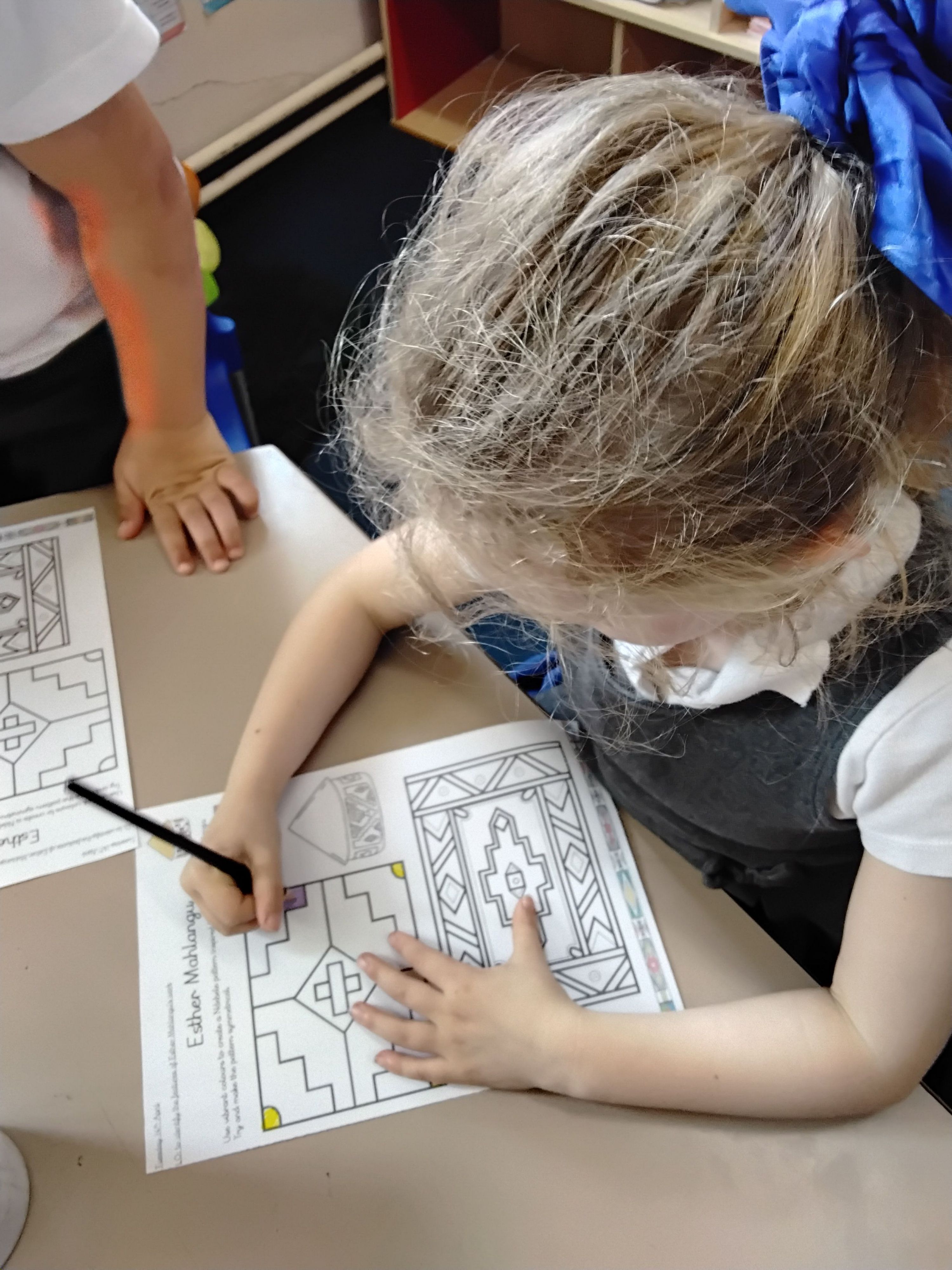 Replicating Esther Mahlangu art