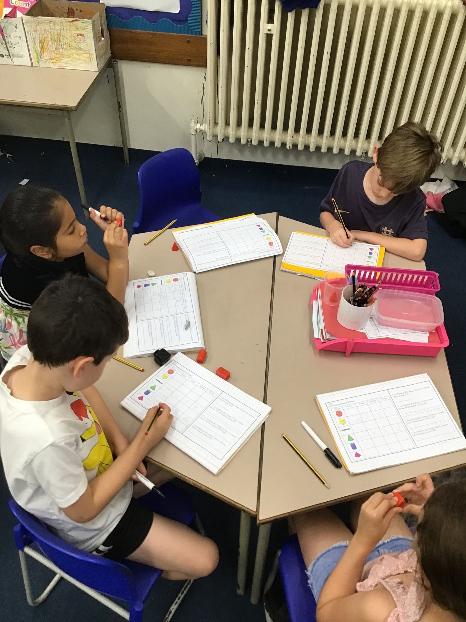 Identifying properties of 3D shapes
